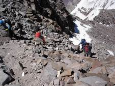 Lastaj metroj antaŭ la pinto.