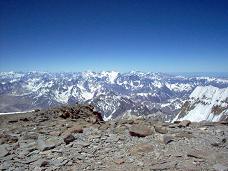 Anda panoramo ekde la Akonkagva pinto.