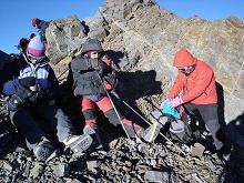 Manĝado en la RIFUĜEJO SENDEPENDECO.